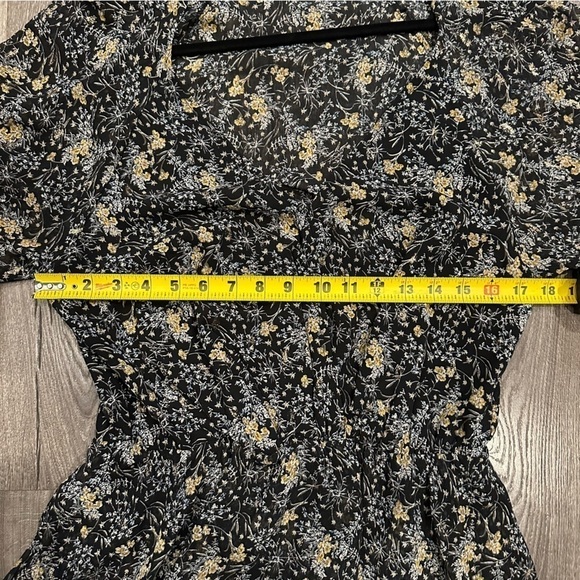ASTR The Label Womens Black Gold Long Sleeve Tiered Ruffle Floral Dress Size L - Picture 11 of 16